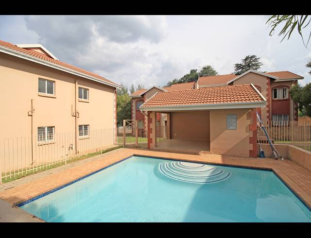 2 BEDROOM APARTMENT FOR SALE IN BUCCLEUCH